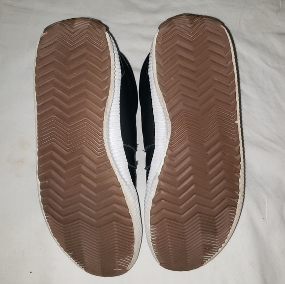 Sorel Black Leather Athletic Booties - Picture 1 of 11